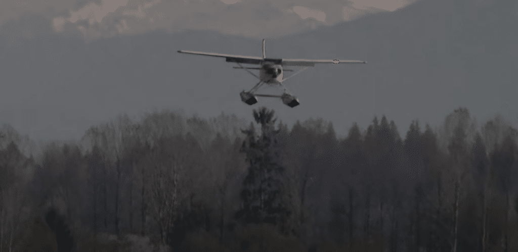 Landing a float plane
